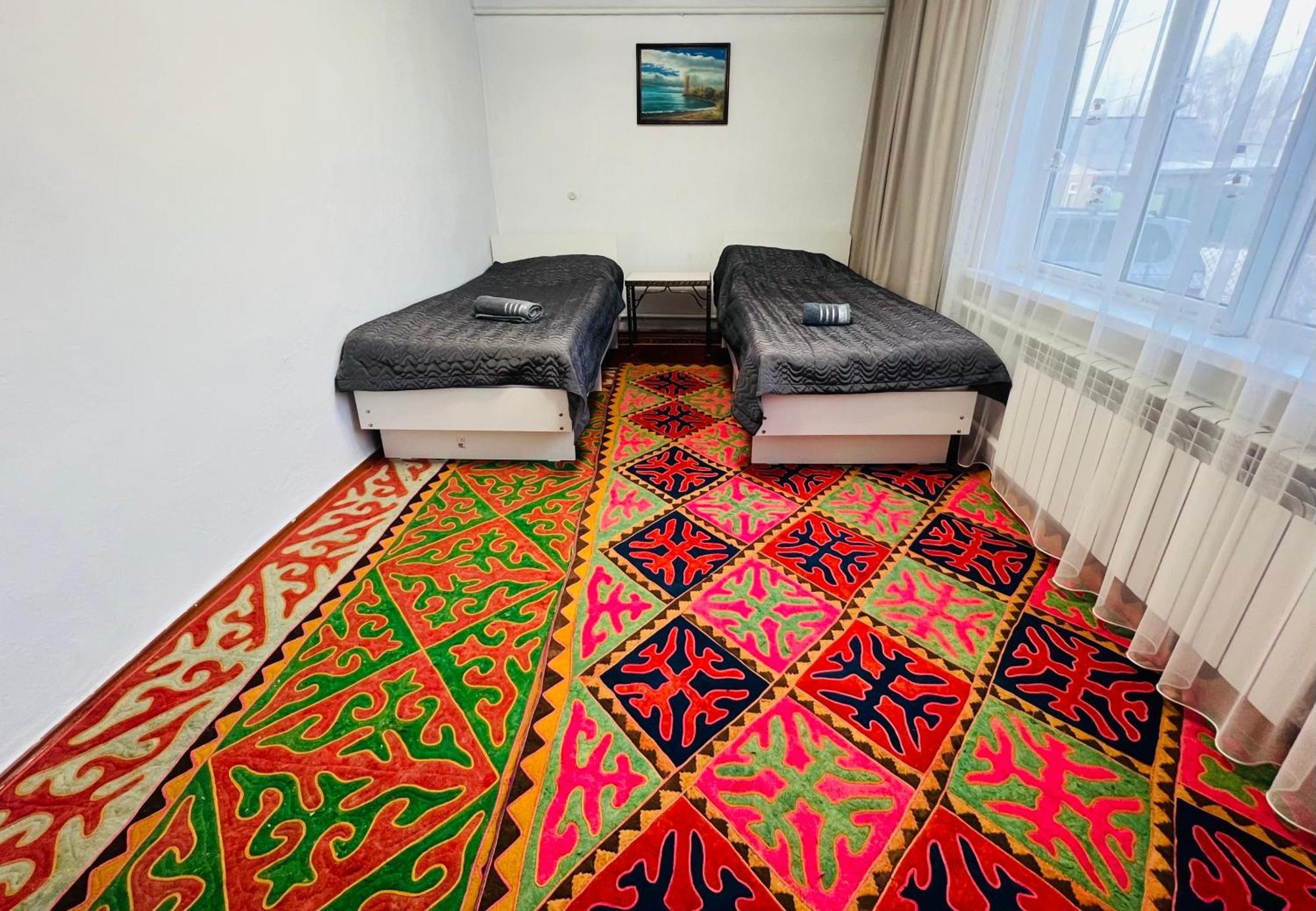Guesthouse Greathome Karakol Εξωτερικό φωτογραφία