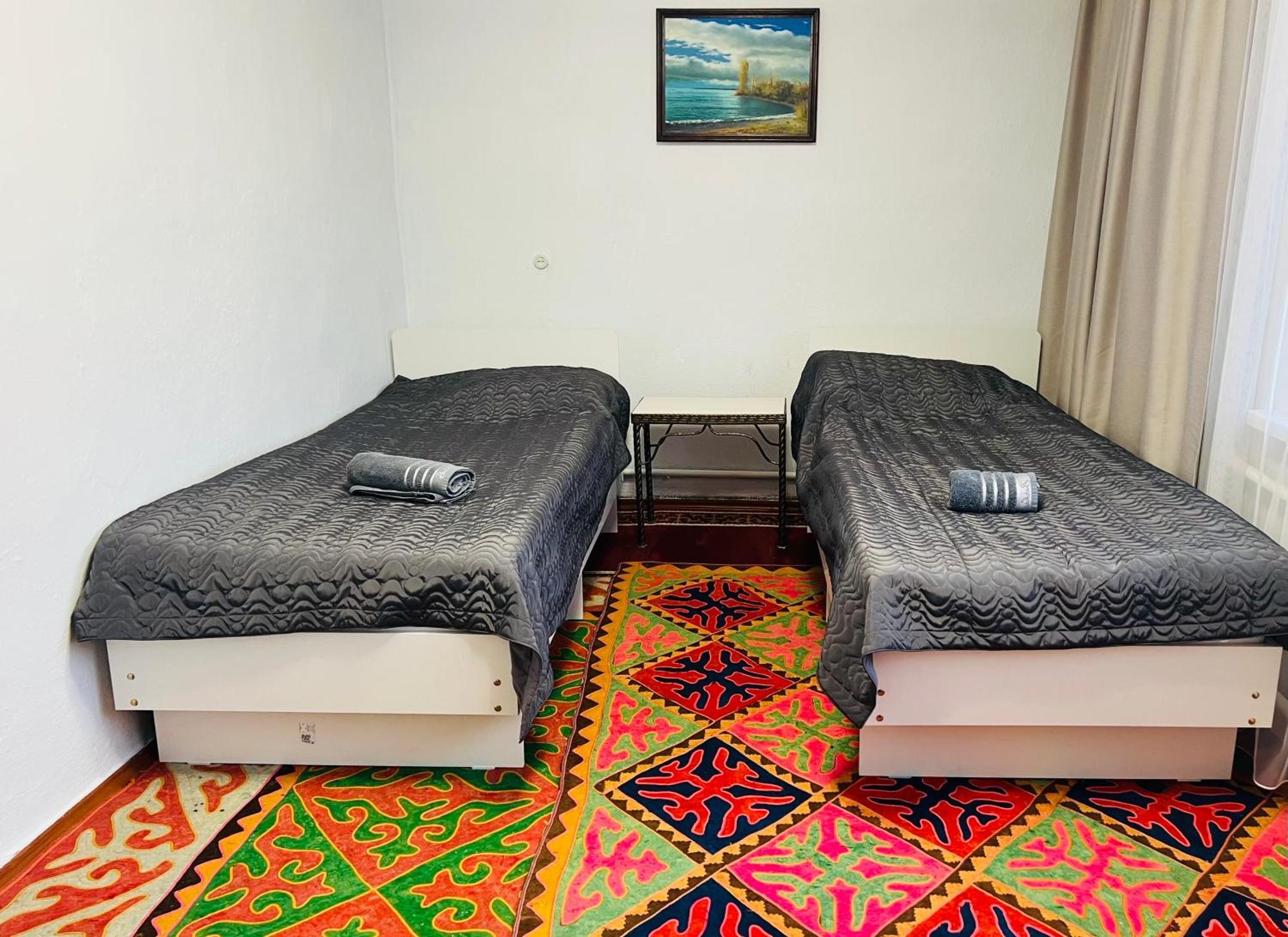 Guesthouse Greathome Karakol Εξωτερικό φωτογραφία